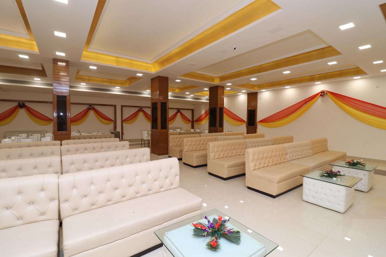Oyo 13406 Hotel Golden Leaf Барели Экстерьер фото